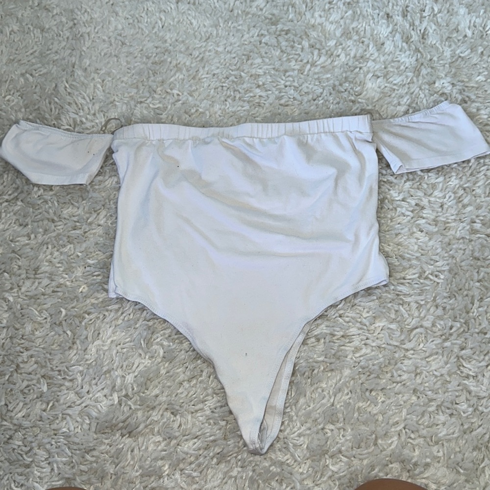 White bodysuit, off the shoulders, size: L, never worn